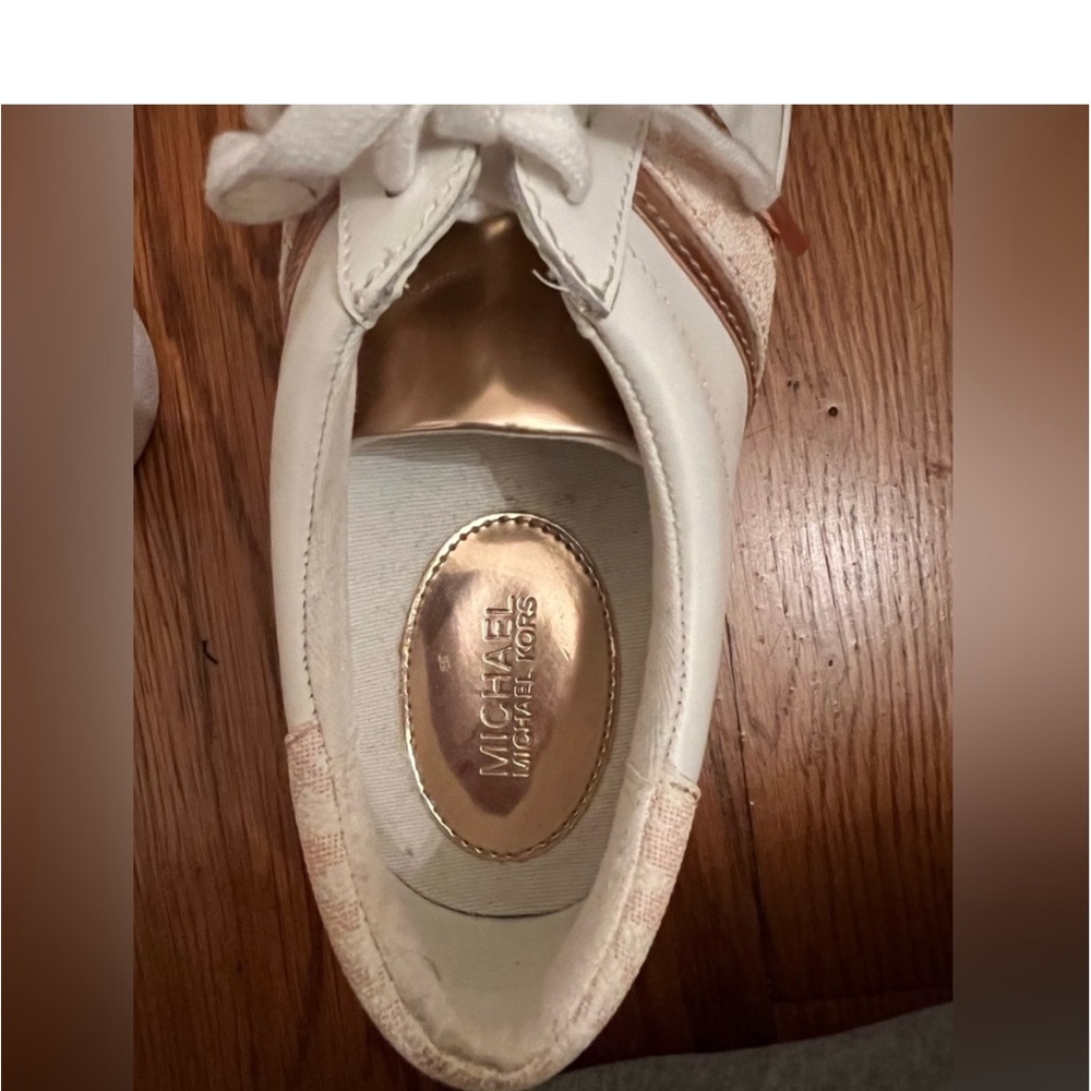 Michael Kors White and Gold Women's Sneakers-size 6.5 - Picture 5 of 8